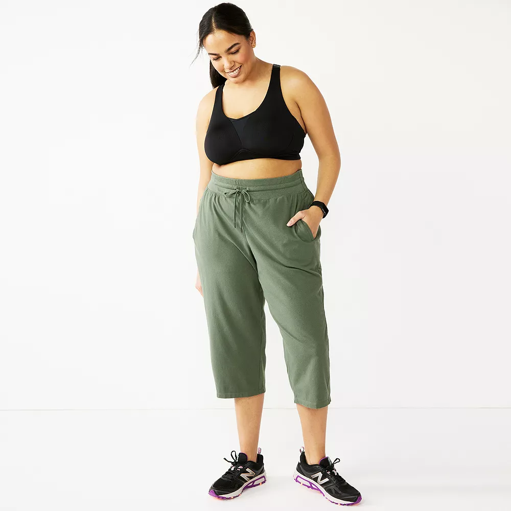 Plus Size Tek Gear® Essential Straight-Leg Capris 5 Plus Size Tek Gear® Essential Straight-Leg Capris - Image 3